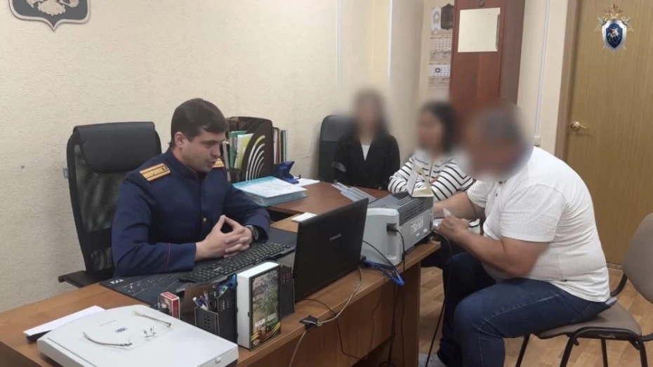 Директора швейного производства во Владимире осудили за дачу взятки и организацию незаконной миграции