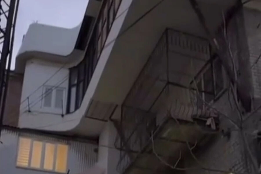 Житель Махачкалы установил лифт прямо в квартиру