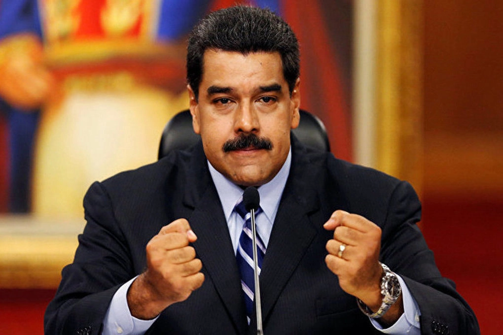 Венесуэльцы отправляют Мадуро в тюрьму письма с мемами и личными посланиями