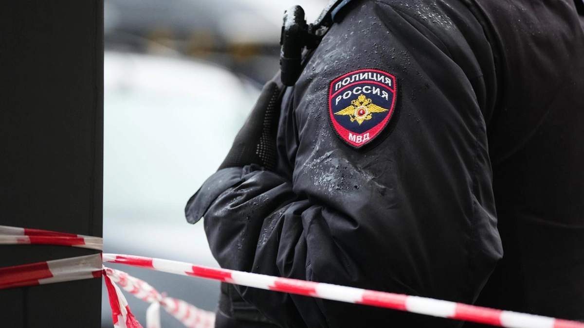 В Петербурге найдено обезглавленное тело 21-летнего мужчины под окнами общежития