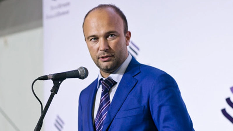 Дмитрий Мазуров